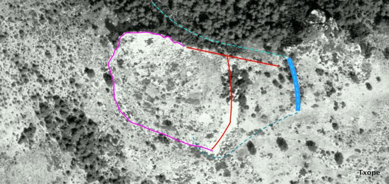 Escarpe foso y muralla en el vuelo de Ruiz de Alda, SITNA